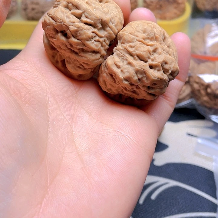 文玩核桃吊坠蛤蟆一对