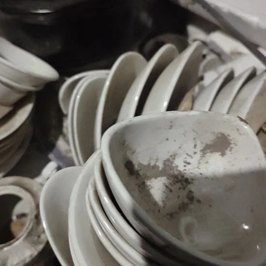 瓷三角料碟子口径10