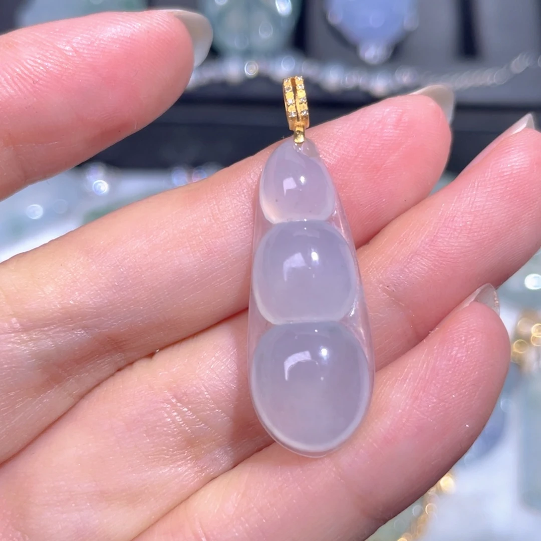 颈饰18K金镶嵌翡翠翡翠