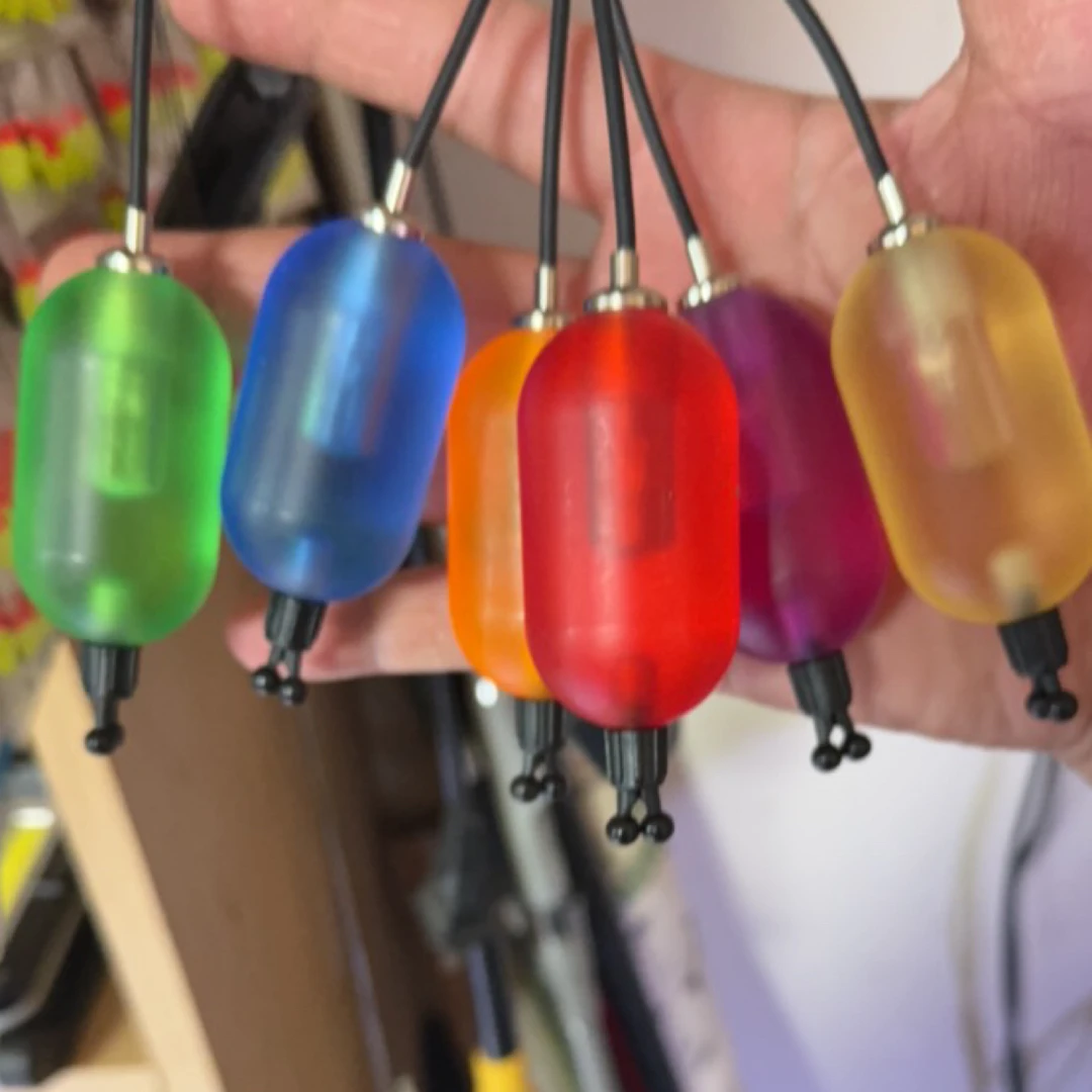 带灯软连接摇摆器重量45克