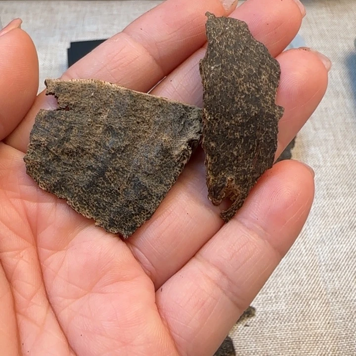 摆件沉香老海南沉水包头1.2克