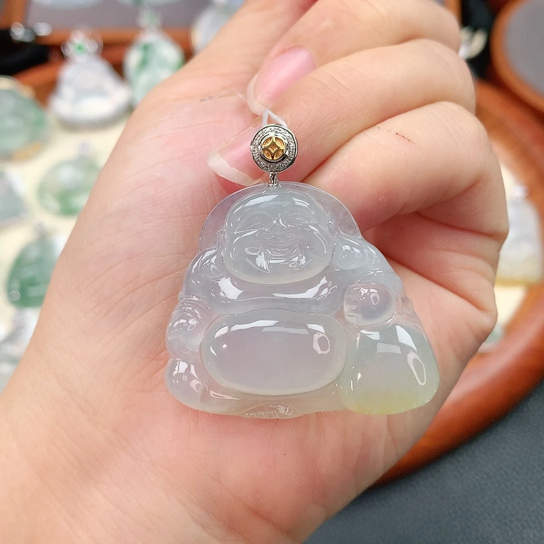 颈饰18K金镶嵌翡翠布袋佛