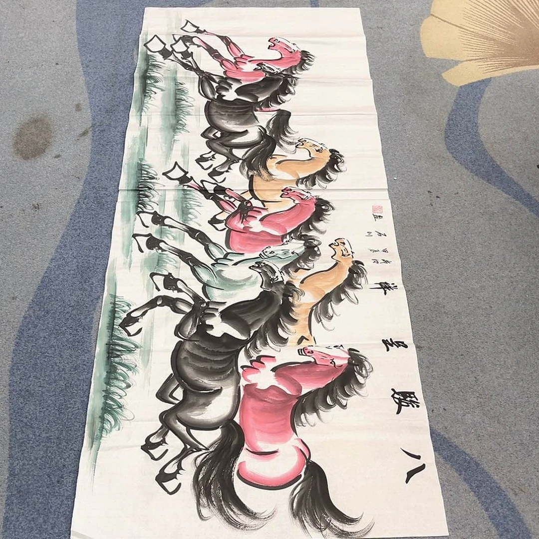 国画00后美女卖字画