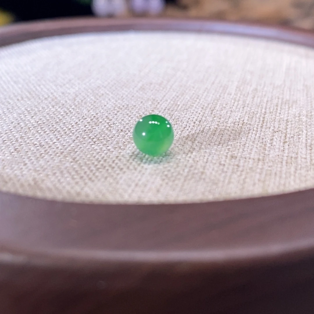 翡翠未镶嵌颈饰冰绿珠珠