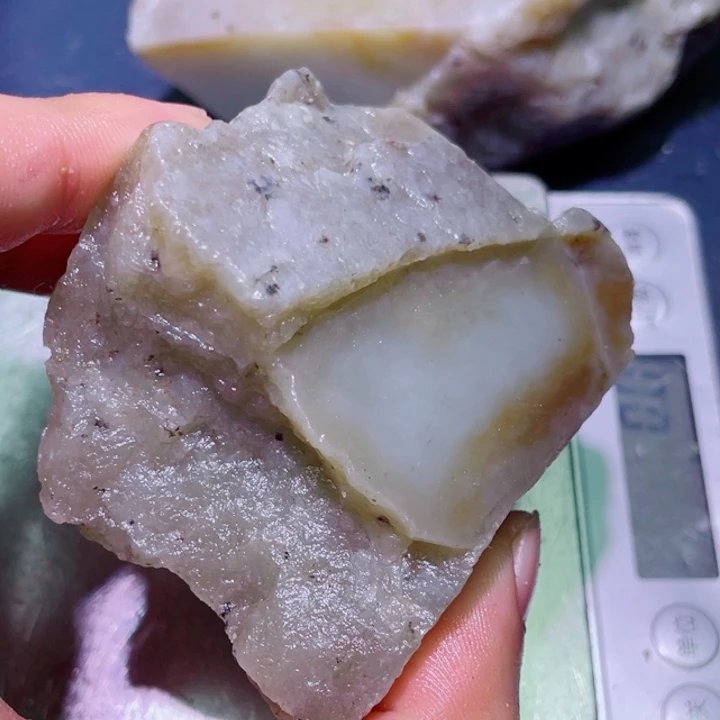 和田玉（糖玉）未镶嵌珠宝半成品