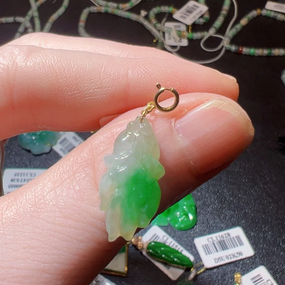 翡翠18K金镶嵌颈饰