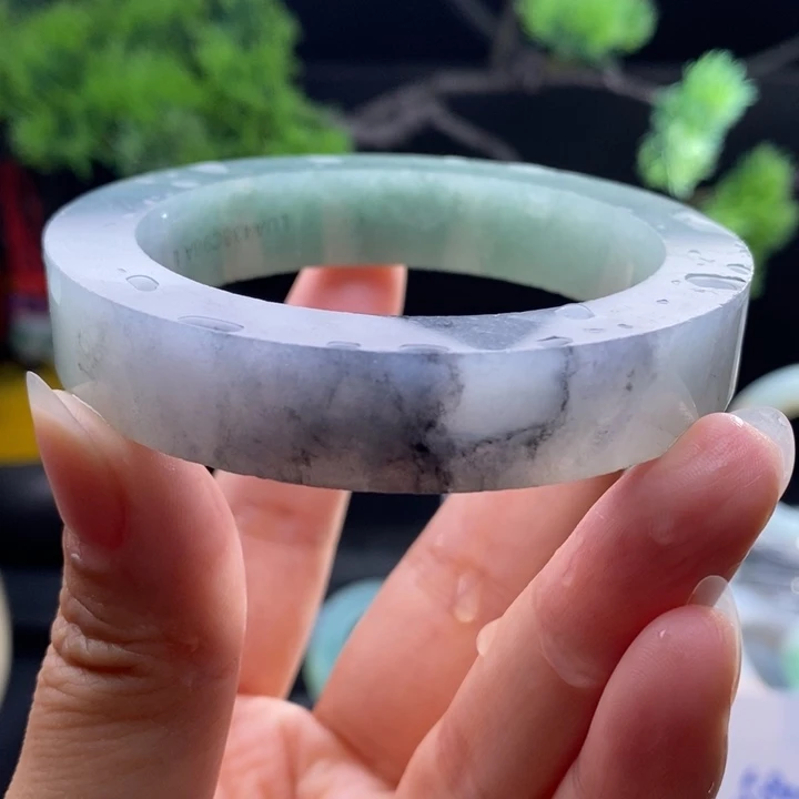 未镶嵌翡翠手镯定制翡翠