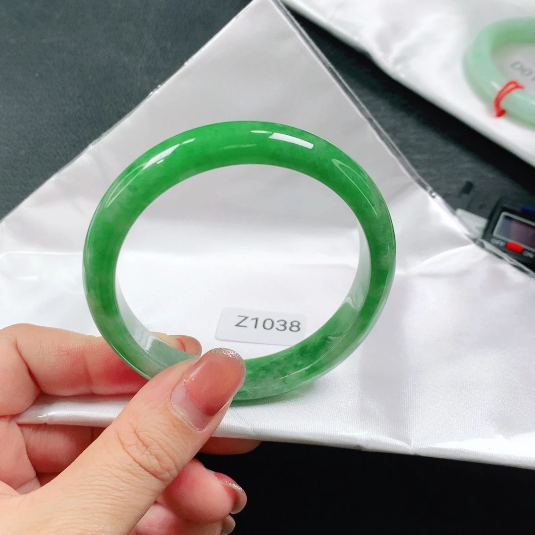 翡翠未镶嵌手镯毕业款03