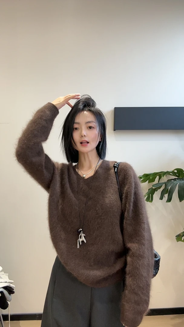 《风华正茂》羊毛秋季女针织套头衫纯色