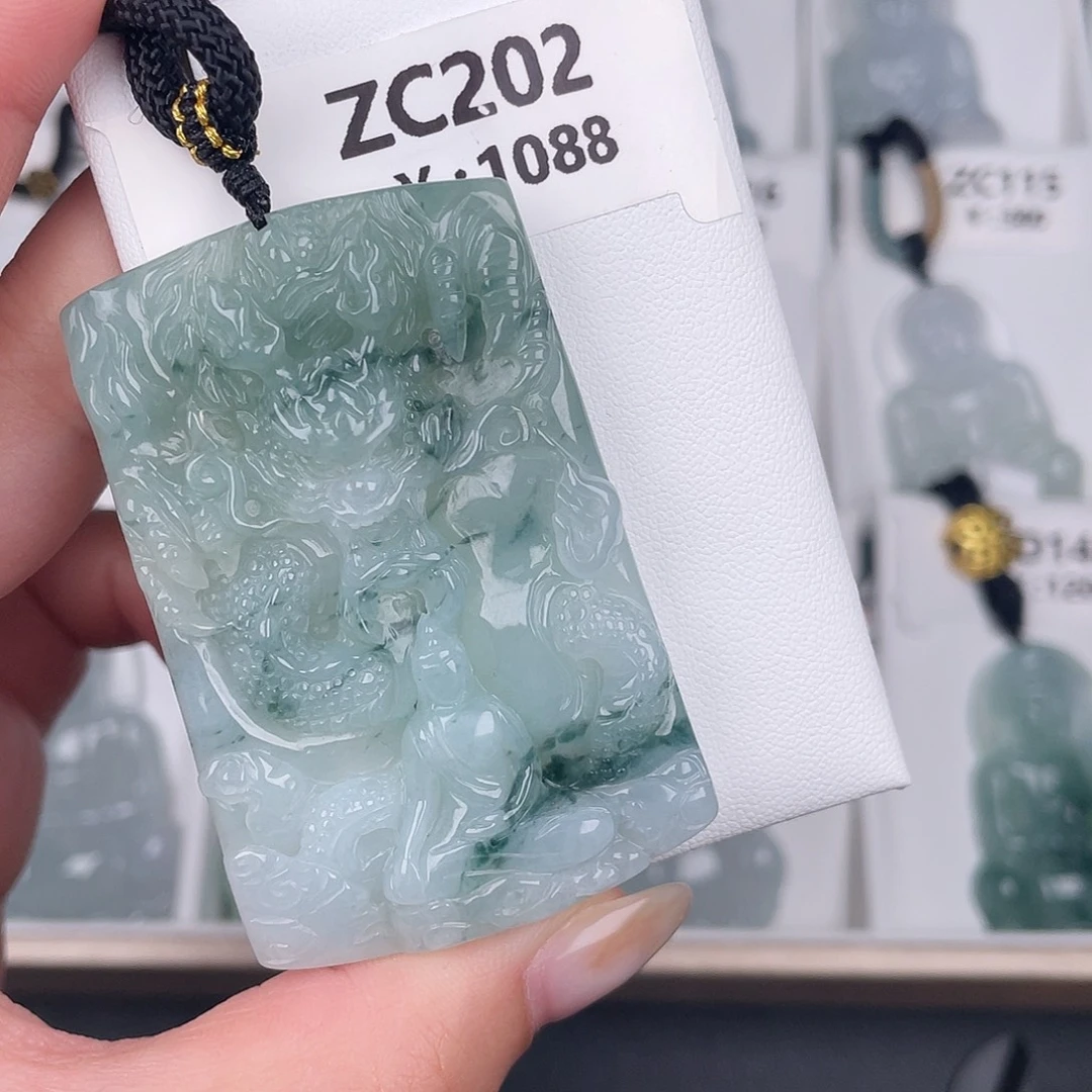 翡翠未镶嵌颈饰zc202