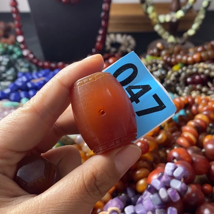 哑***巴未镶嵌颈饰玛瑙/玉髓