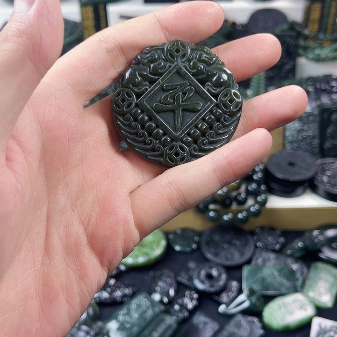 合金泰山玉吊坠碧石