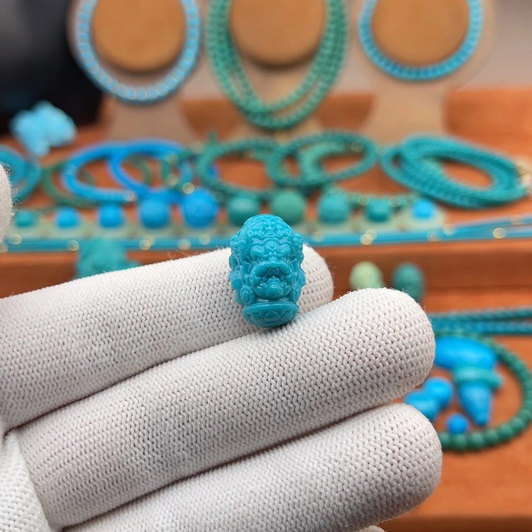 绿松石未镶嵌珠宝奇石