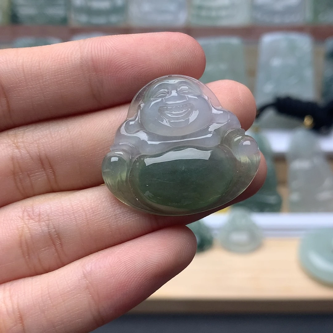 翡翠未镶嵌颈饰佛公