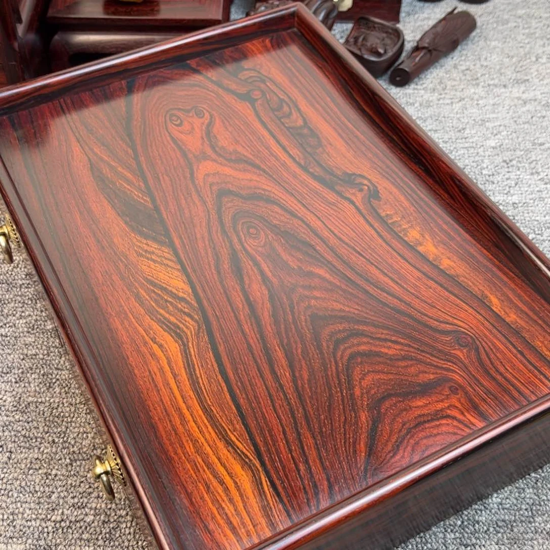 微凹黄檀（南美大红酸枝）