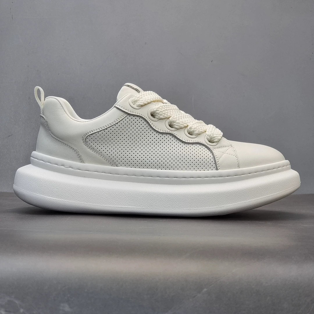 简约百搭小白鞋春夏新款男鞋真皮打孔透气舒适运动休闲鞋小众原创