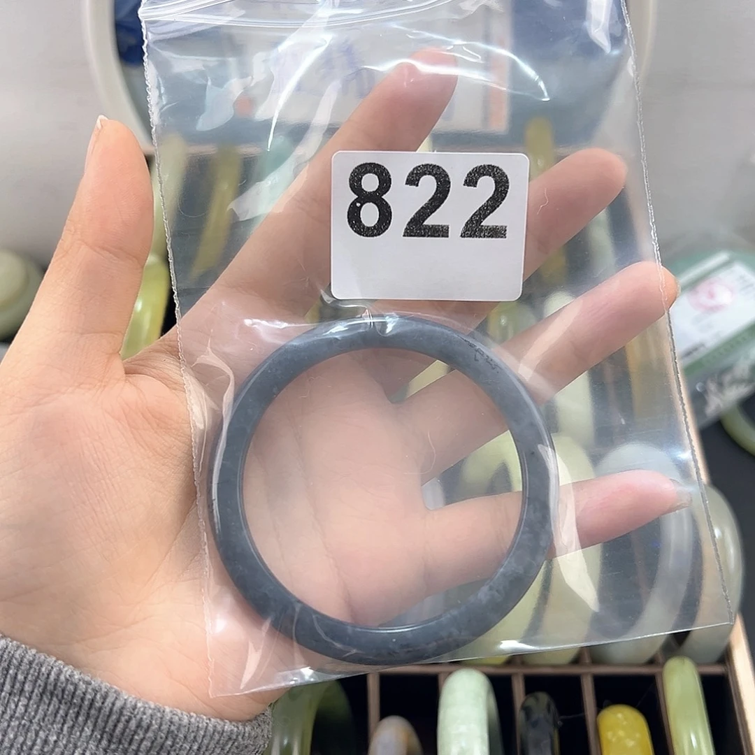 尧***貌蛇纹石玉未镶嵌手镯