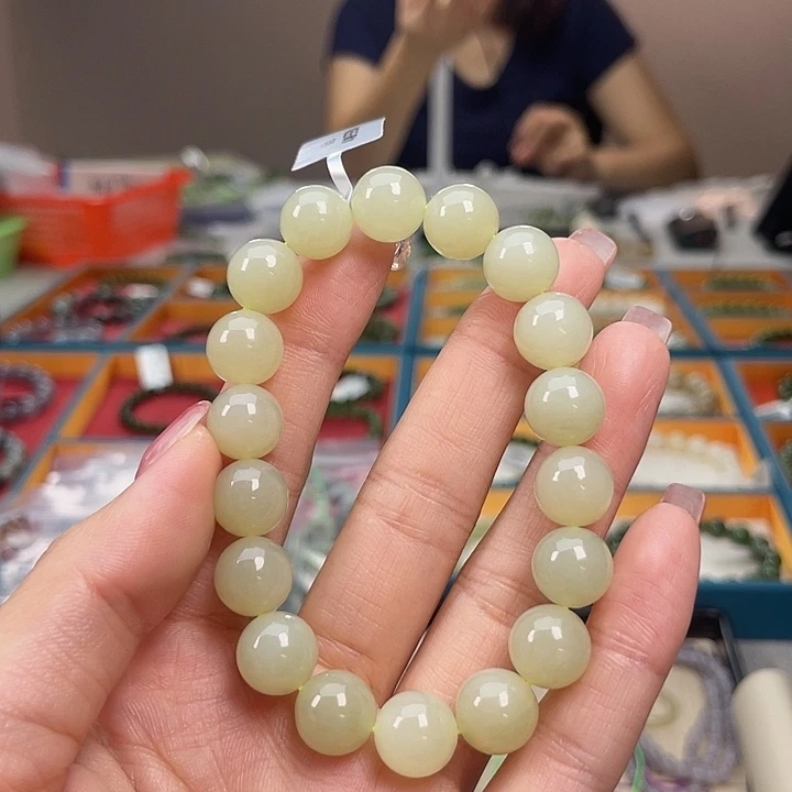 红***未镶嵌手串和田玉A42