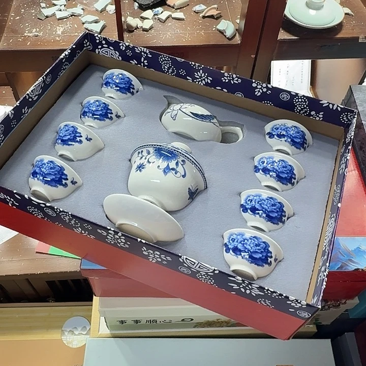 孤品茶具套装等。