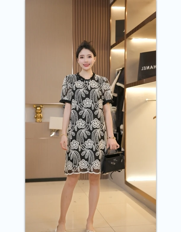 【晓卓专属】夏季新款时尚重工刺绣勾花宽松气质百搭连衣裙