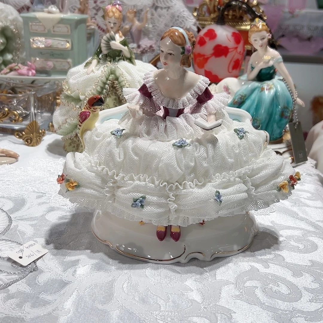 陶瓷0298福利看书款蕾丝娃娃