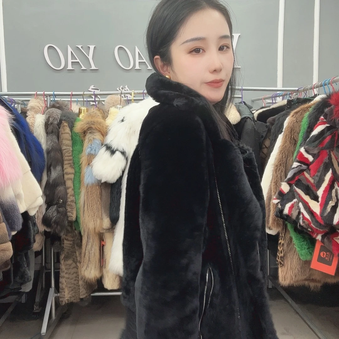 姚小妖家高端皮草