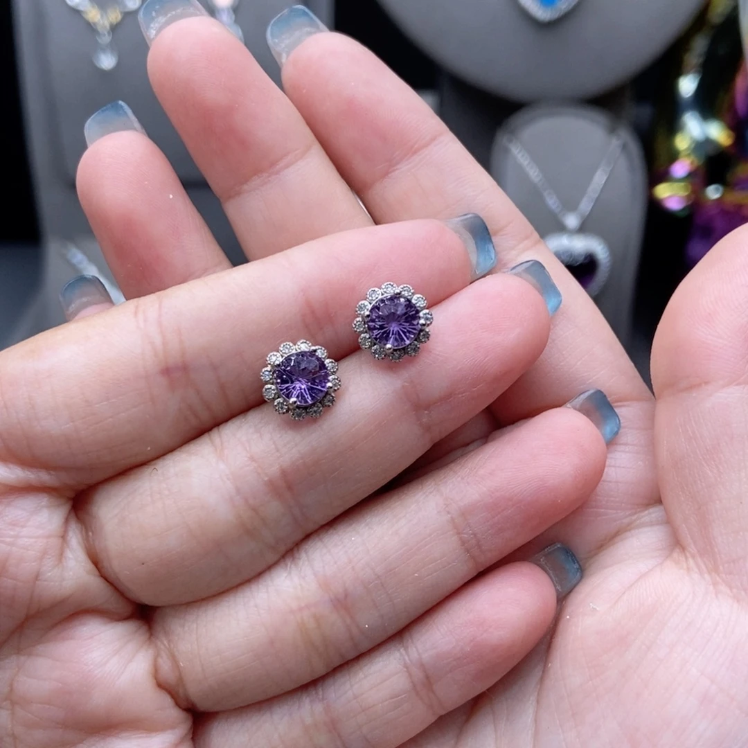 柯***俐银S925镶嵌耳饰水晶1111