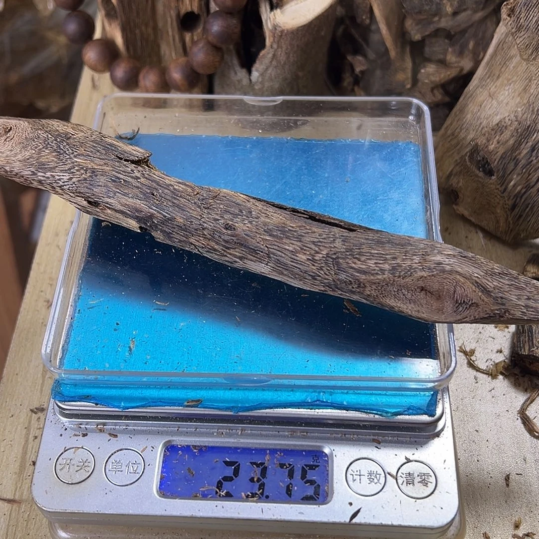 香料绿奇楠虫漏23了蓝宝石
