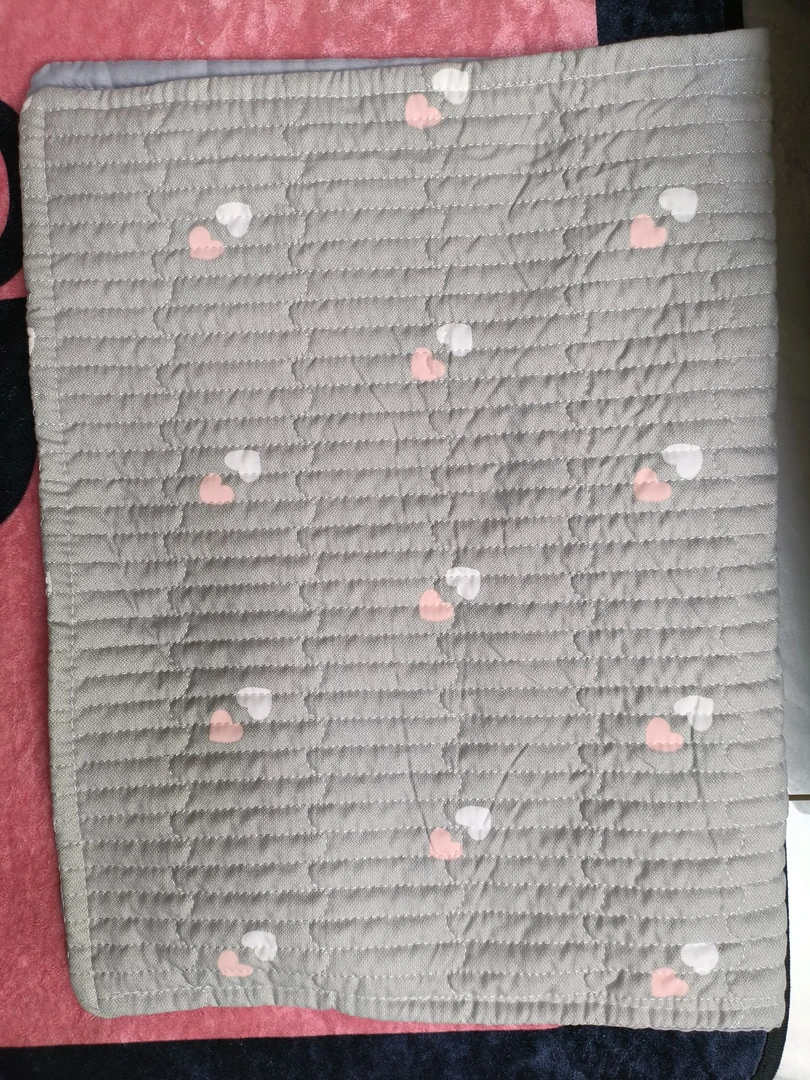 【灰色爱心枕套】A类双面加厚绗缝亲肤透气柔软防滑绒通用枕套