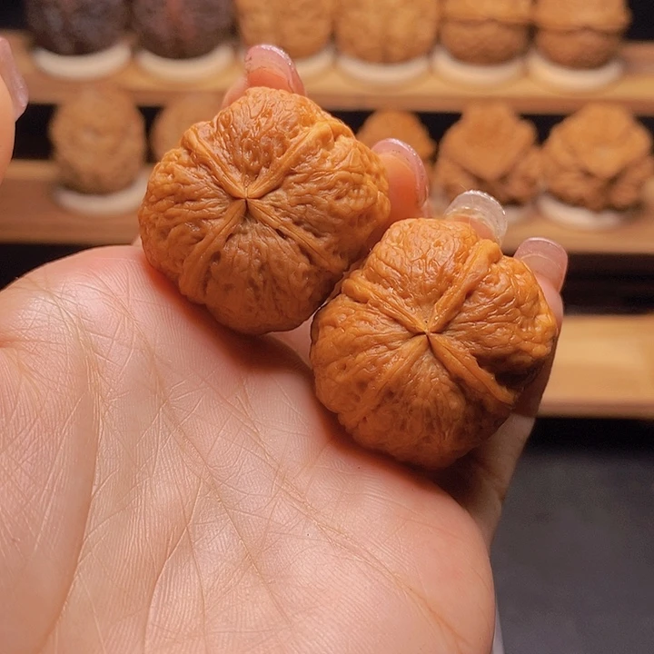 把件桃核福瓜四棱34mm