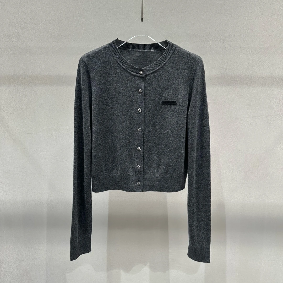 艾家2025春新款气质休闲百搭小香风圆领套头针织打底开衫8133