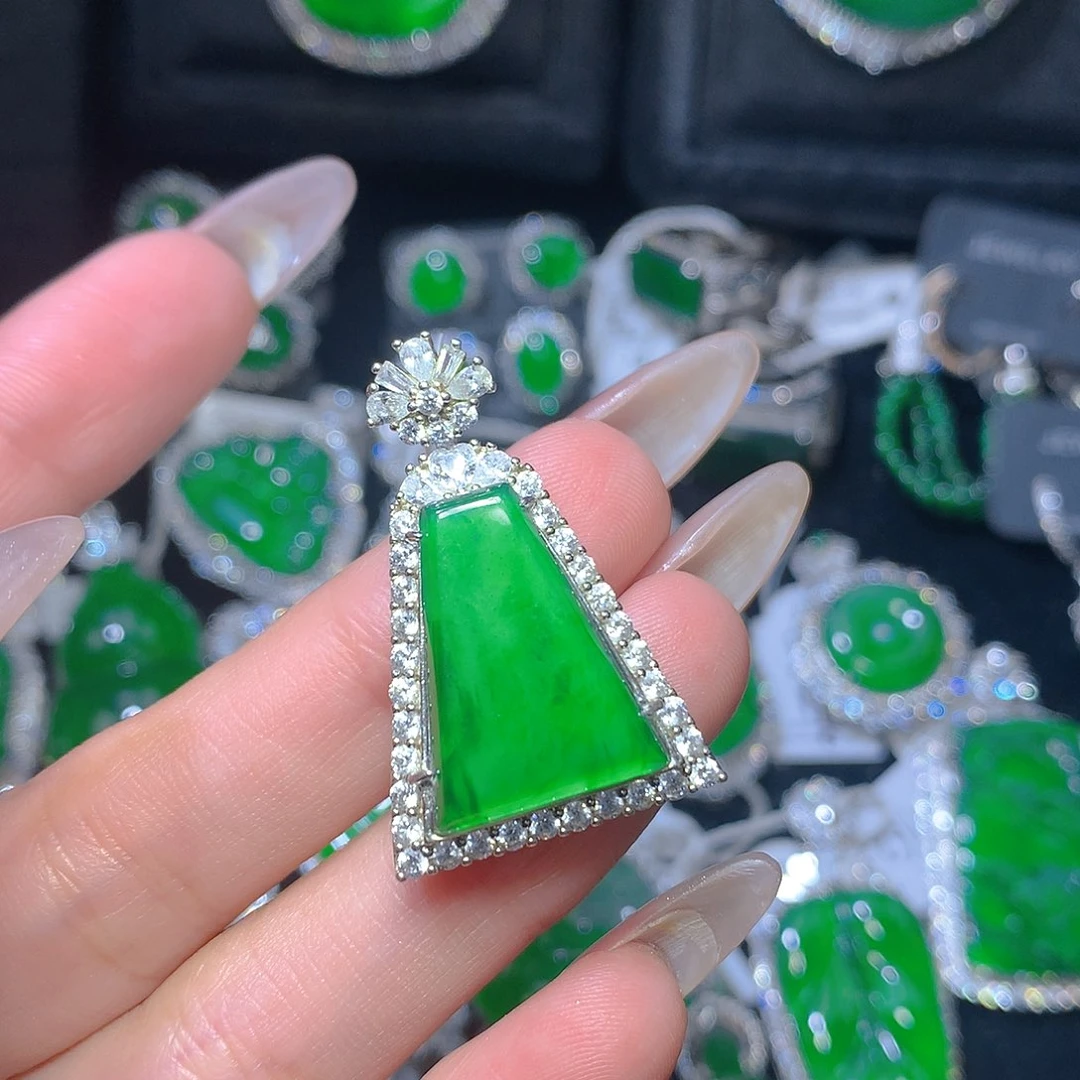 翡翠吊坠(不含链)银S925镶嵌翡翠