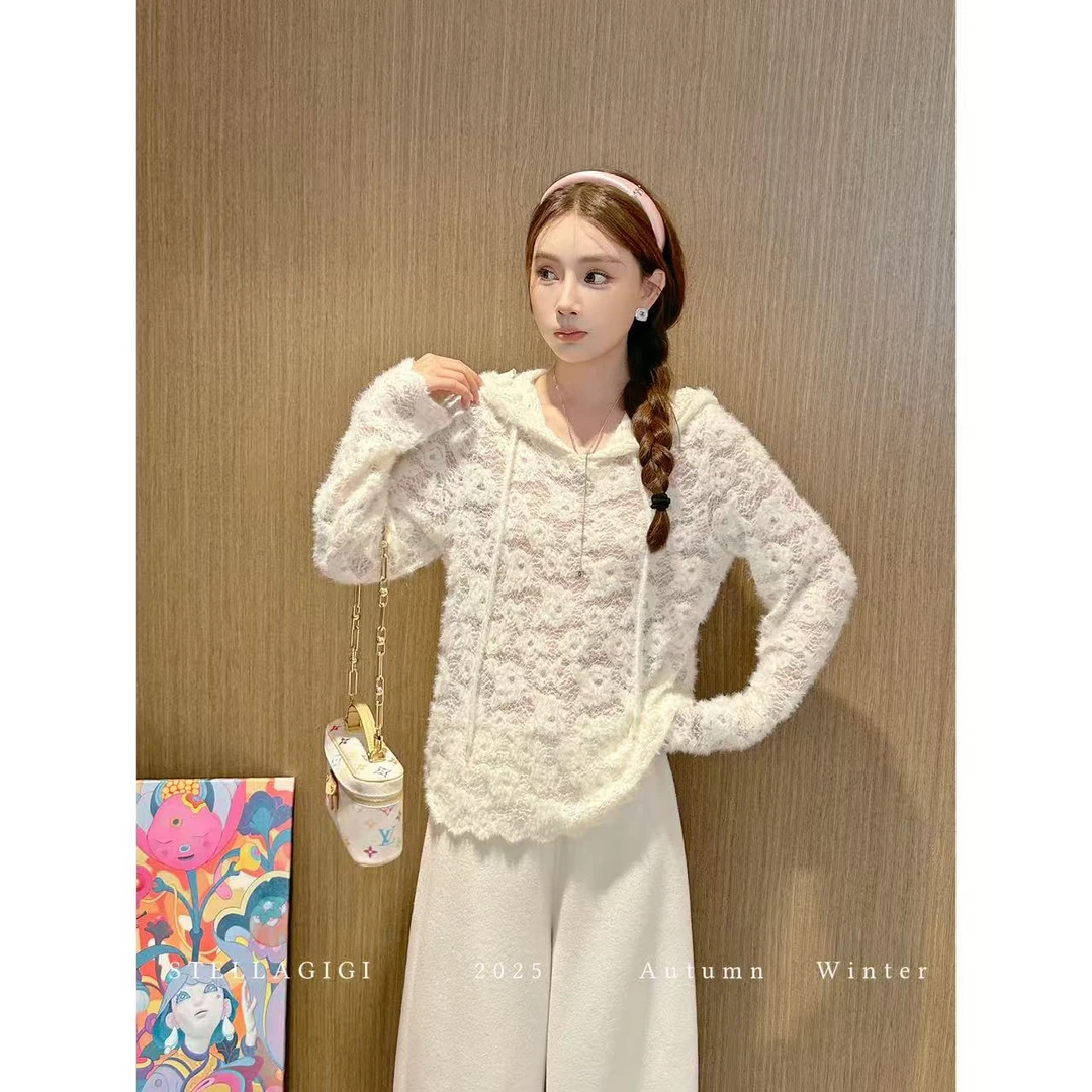 SG / 杨依姗 AW软糯细腻 蕾丝提花连帽长袖打底衫T-20252247