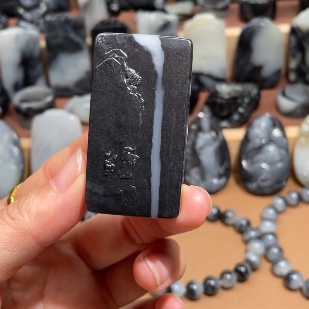 颈饰未镶嵌和田玉