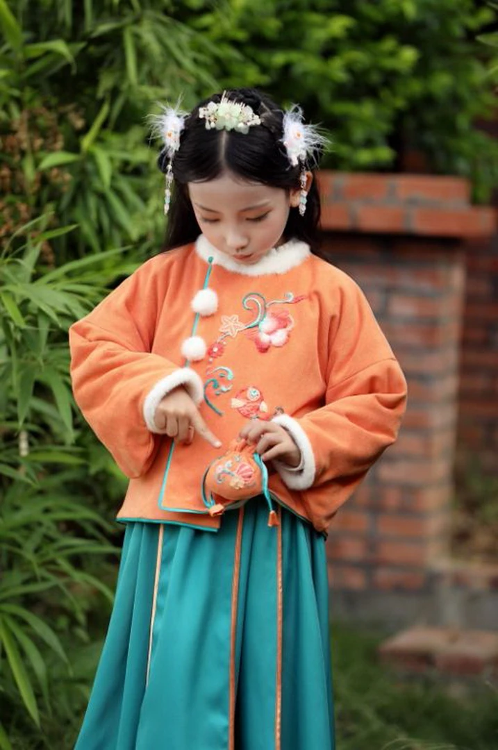 汪小荷品牌清货女童中国风  裙子..上衣）XX14101-A和XX14102-A