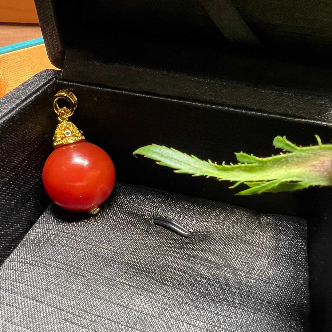 精品严选柿子红玛瑙卡20圆满吊坠MH461