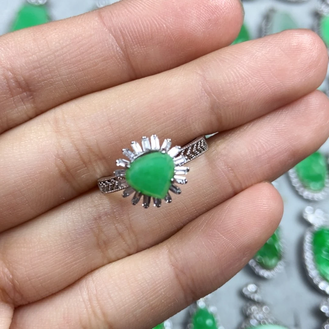 未镶嵌戒指翡翠爱心