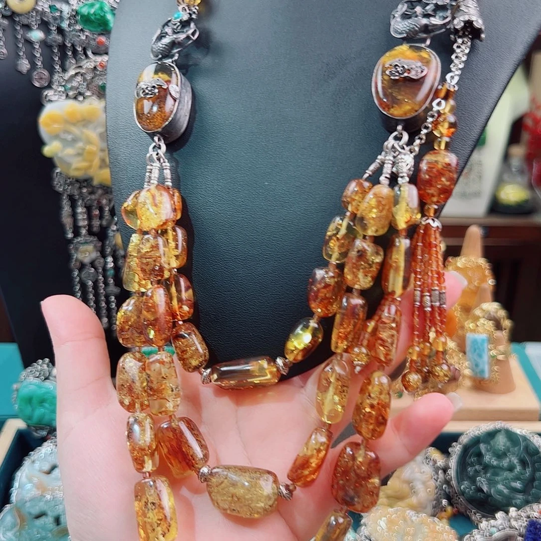 琥珀未镶嵌颈饰国风