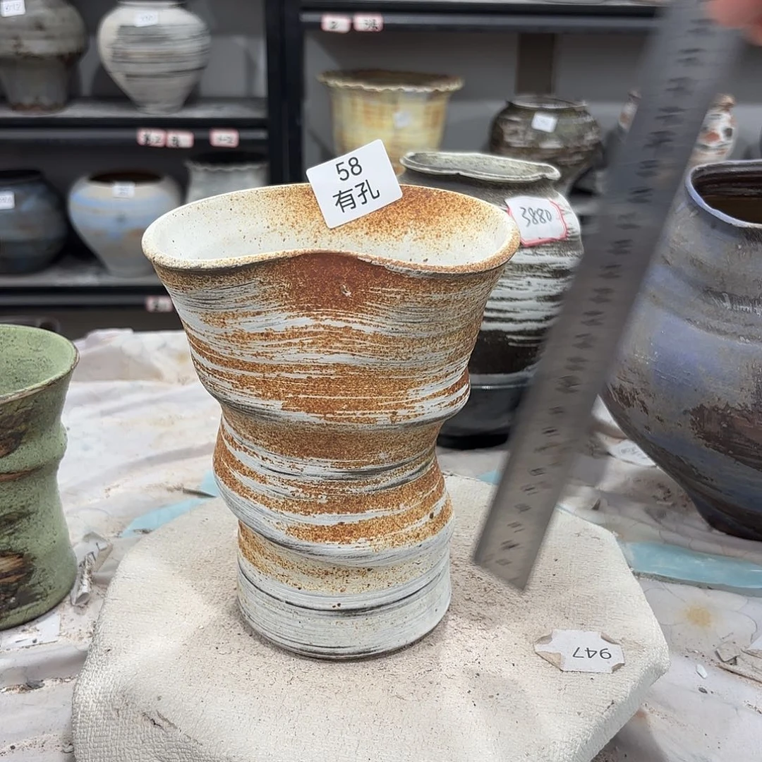 摆件高19，口14，有孔58，瑕疵处理