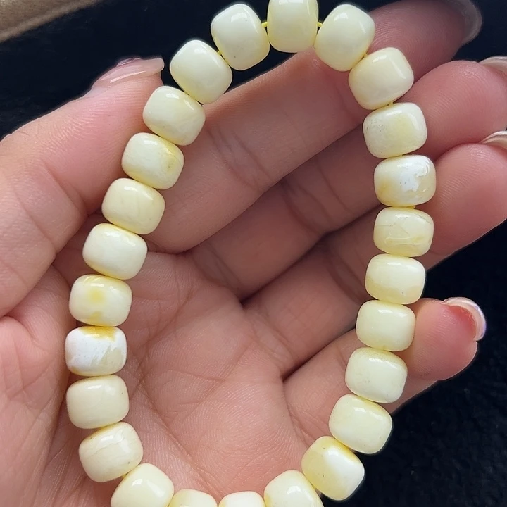 未镶嵌琥珀珠宝奇石