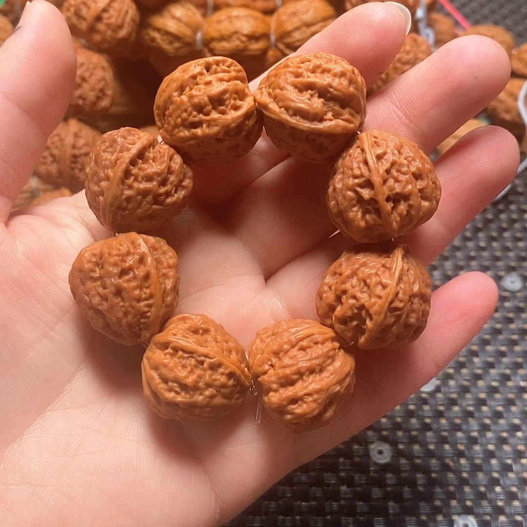 文玩核桃手串绕指柔