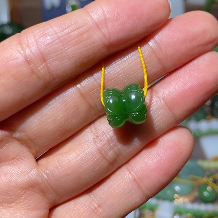 小***鱼和田玉（碧玉）未镶嵌颈饰