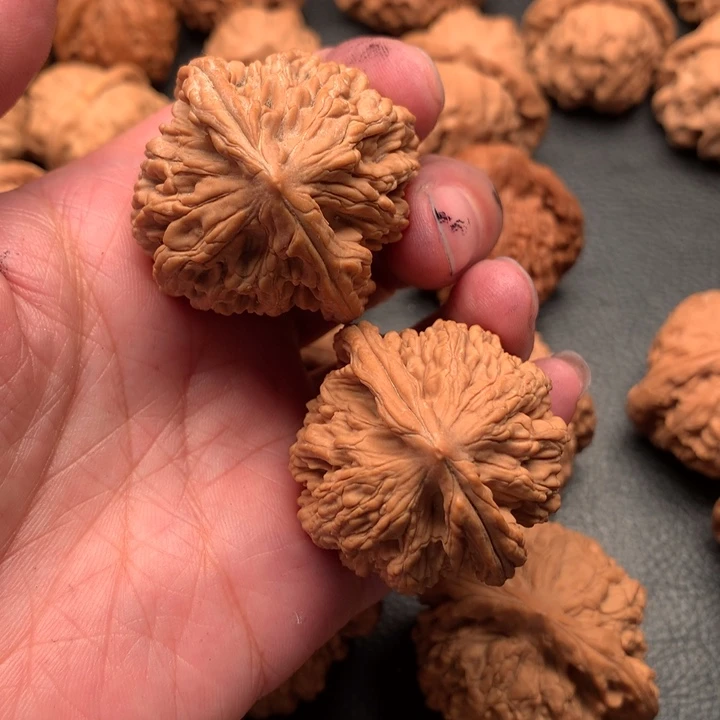 文玩核桃吊坠我****柚狮子头