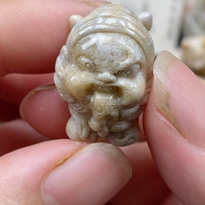 颈饰未镶嵌硅化珊瑚（珊瑚玉）小