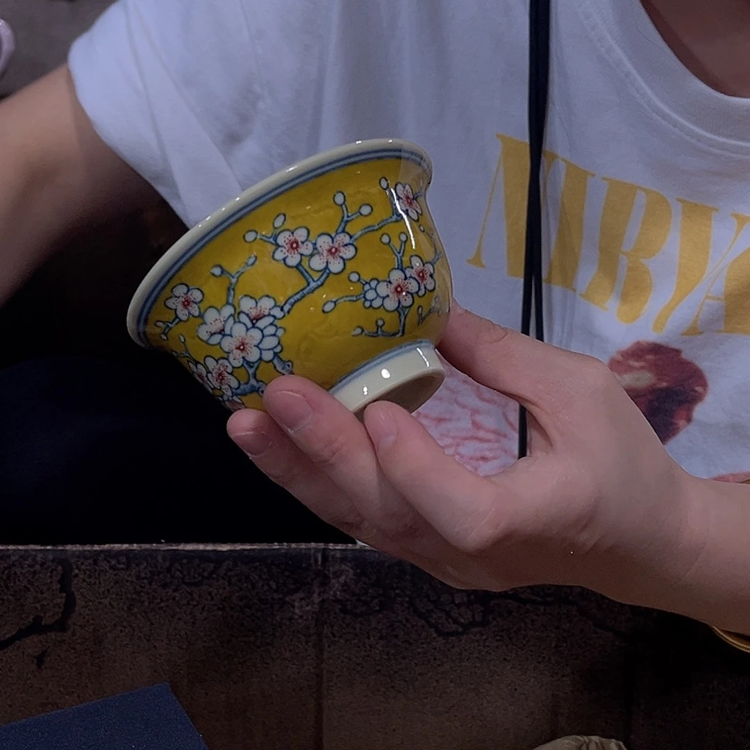 摆件////景德镇陶瓷器。杯。黄。