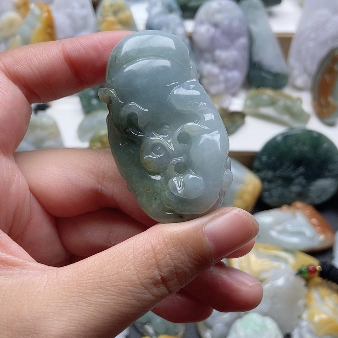 翡翠未镶嵌颈饰翡翠