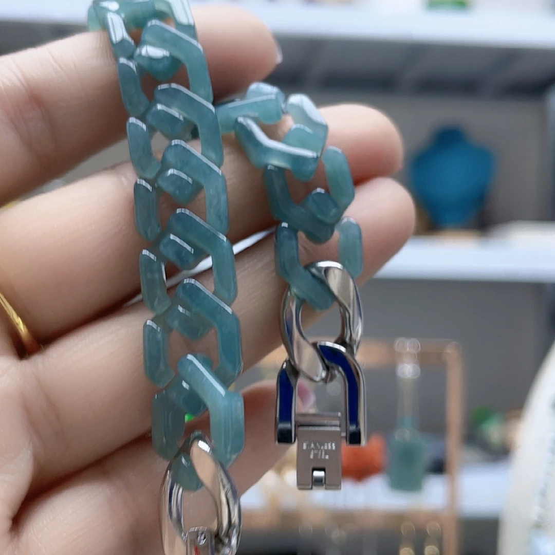 熊***熊石英石纯铜手链888