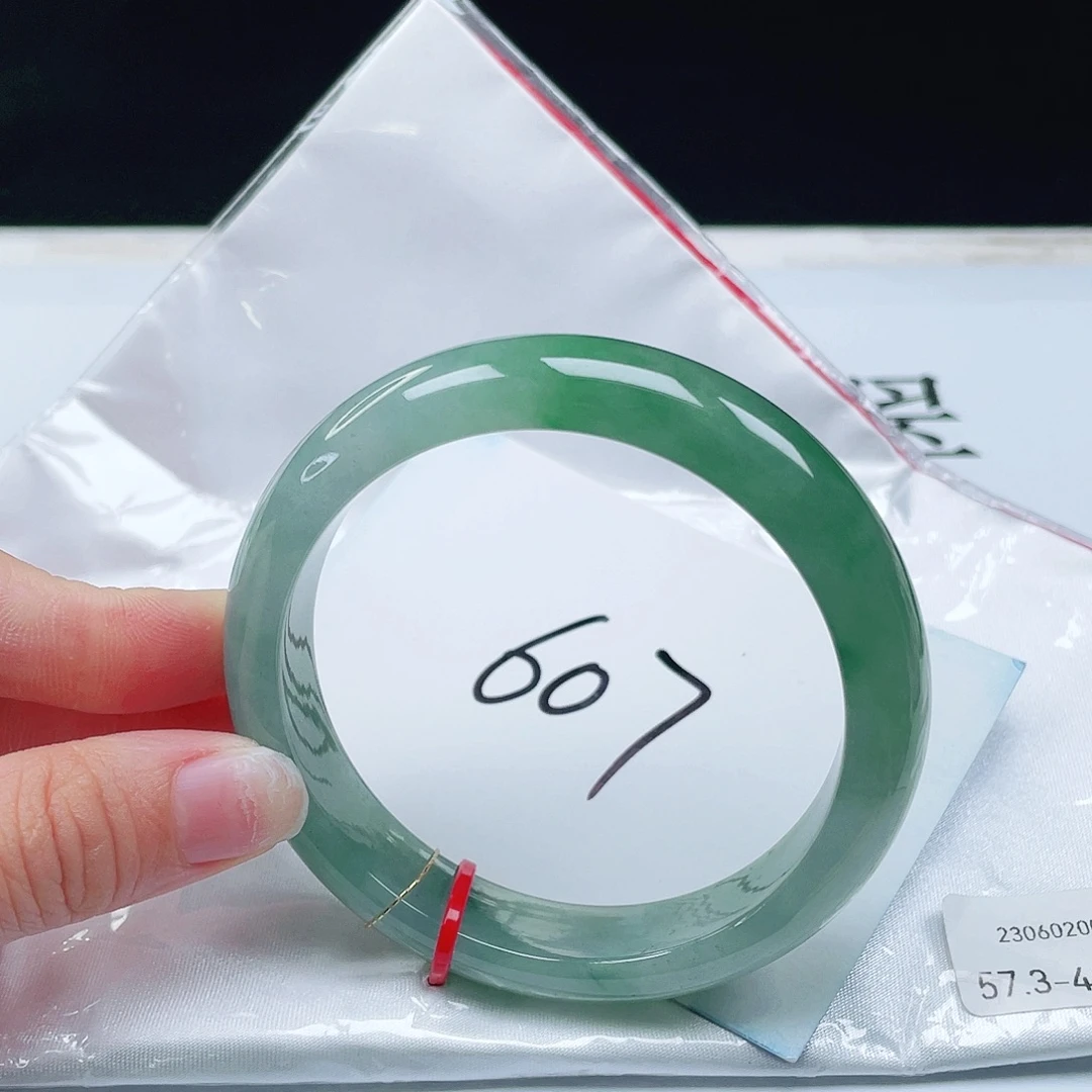 翡翠未镶嵌手镯57+正圈