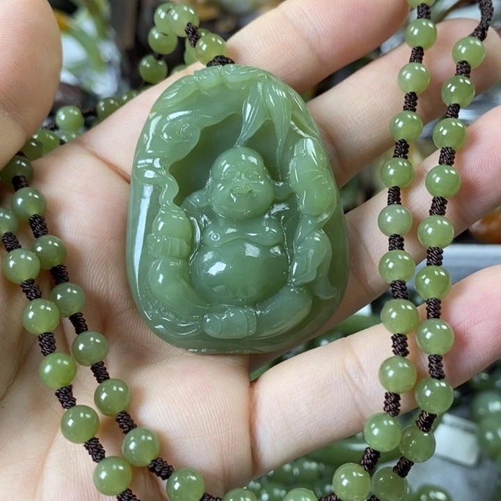 透闪石质玉挂件未镶嵌天***云