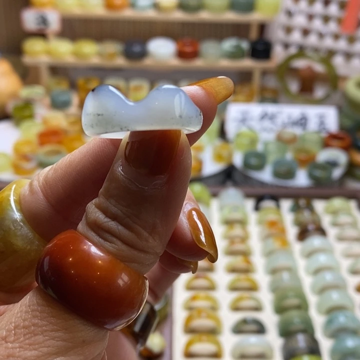 岫玉未镶嵌戒指岫玉精品指环内径 16 到 19 随机发一个